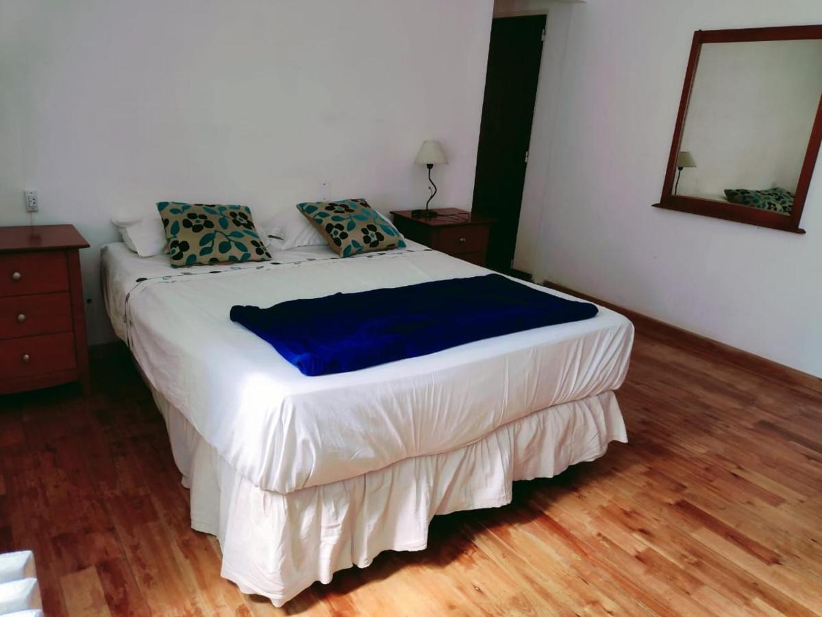 Pinto Terraza Hostel Esquel Exterior photo