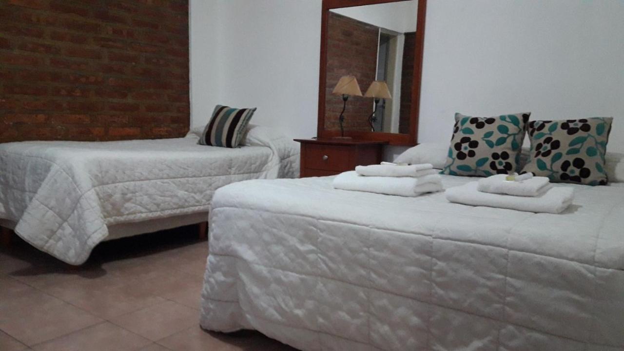 Pinto Terraza Hostel Esquel Exterior photo